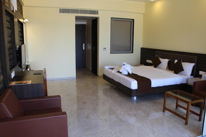 Krishna Beach Resorts - Диу Екстериор снимка