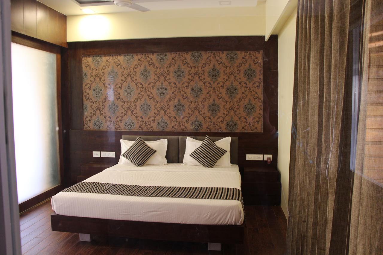 Krishna Beach Resorts - Диу Екстериор снимка